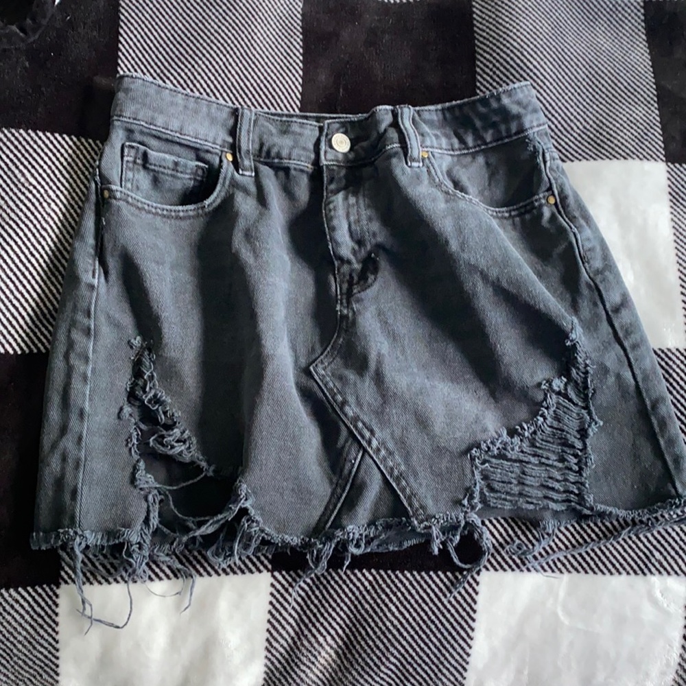 PACsun black denim distressed skirt size 26 waist